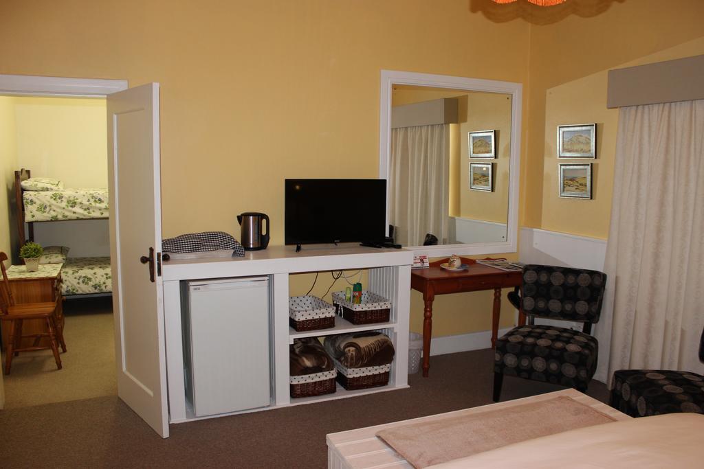 Smuts Ave. Guest Rooms Hermanus Exterior photo