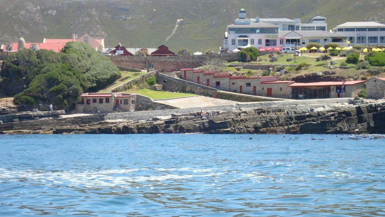 Smuts Ave. Guest Rooms Hermanus Exterior photo